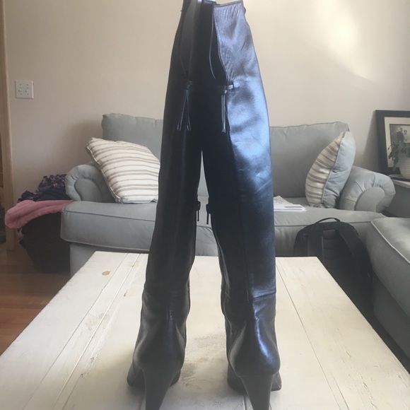 Stuart Weitzman Tall Heeled Boot - Picture 5 of 8